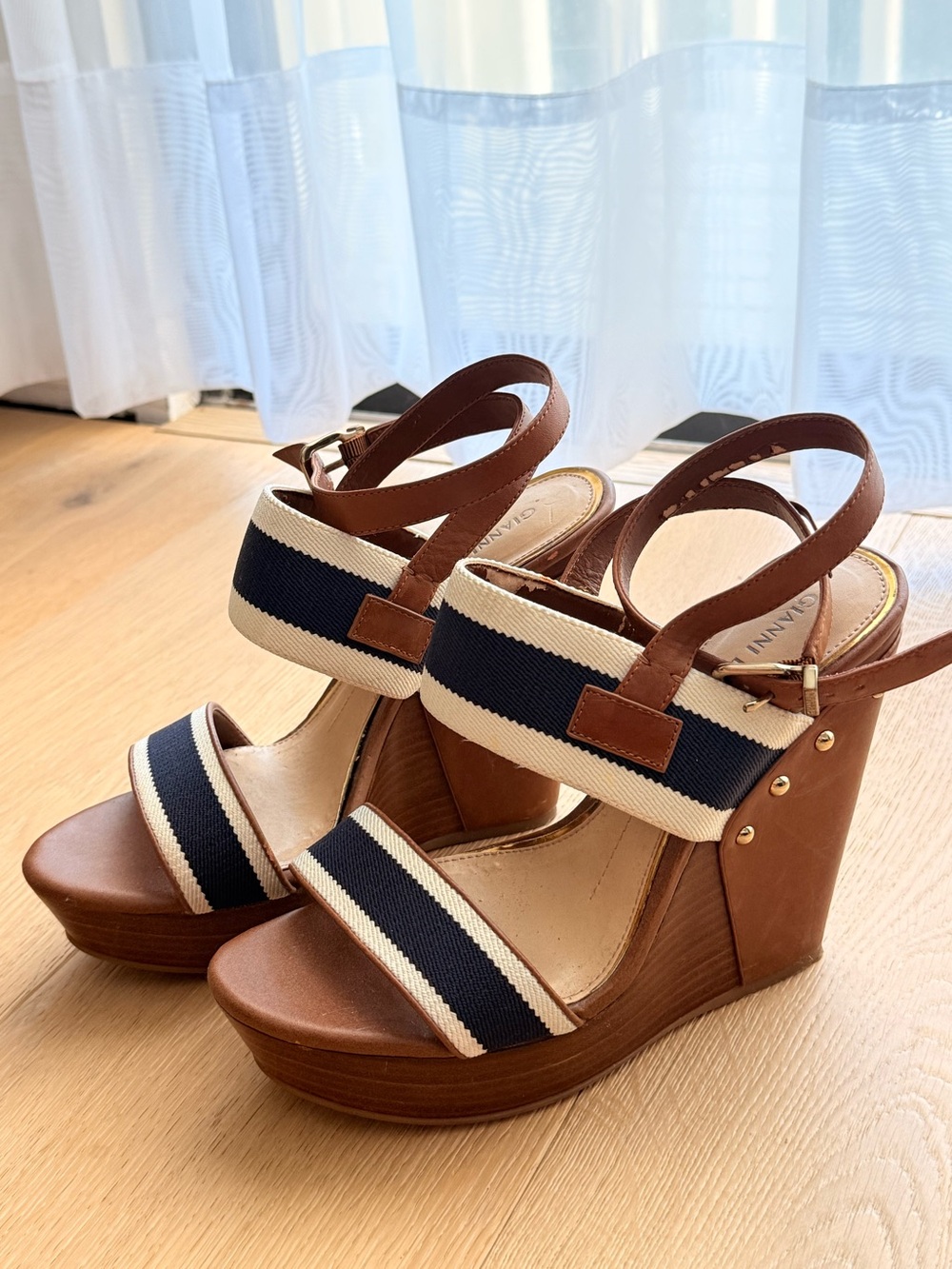 Gianni Bini Tan Leather Sandals with Blue Navy and White Straps